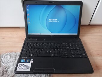 predám ntb Toshiba / Intel core i3/ 4gb ram / ssd/ Windows 7 - 9