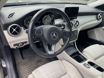 Mercedes-Benz GLA 180 d Entry A/T - 9