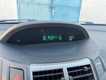 Toyota yaris 1.0 vvti - 9