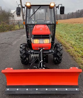 Japonský traktor KUBOTA GL 25 Diesel 3 válec, 25HP - 9