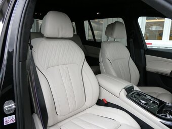 BMW X7 xDrive 40 i M Sport Panorama - 9