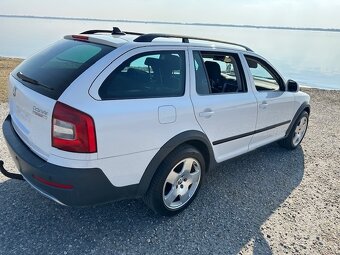 skoda octavia scout - 9