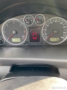 VW Sharan 1,9 TDI 96kw - 9