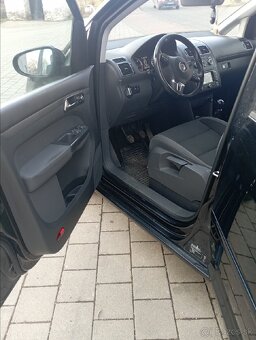 VW Touran 2.0 TDI - 9