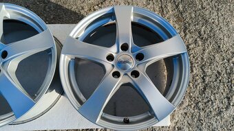 Alu disky Dezent 5x114,3 R17 Mazda - 9