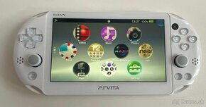 PS Vita 2000 ( Slim ) + 64gb - 9