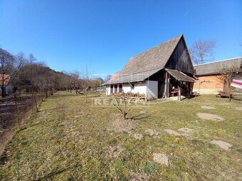 Rodinný dom v peknom prostredí s veľkým pozemkom. - 9