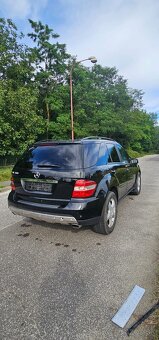 Predam Mercedes ML 500 V8  225KW rocnik 2007 - 9