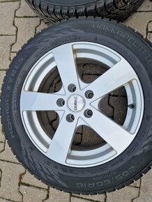 205/60/16 Nokian HAKKAPELIITTA - 9