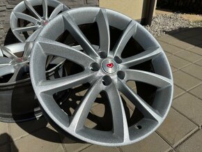 Disky R19 5x108 8,5Jx19CH ET49 - 9