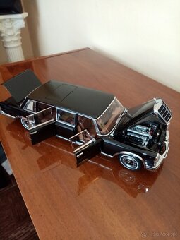 Mercedes Benz Pullman 600 Auto Art 1:18 - 9