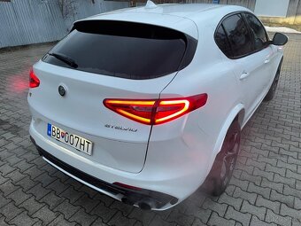 Alfa Romeo Stelvio QV Q4 Quadrifoglio - 9