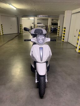 Piaggio Beverly 300 ie Sport - 9