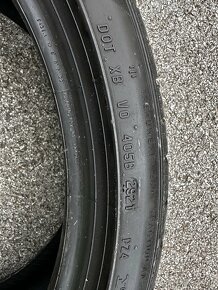 Pirelli 235/35 R19 DOT 2921 - 9