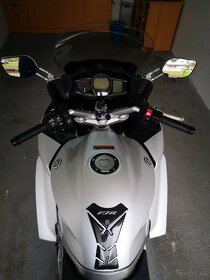 YAMAHA FJR1300AS - 9