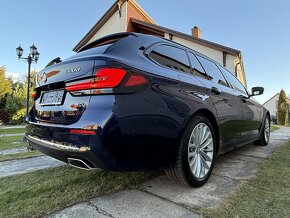 BMW rad 5Touring Luxury Line 520d XDrive,LEASER SVETLA,KOZA - 9