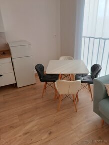 Prenajmem apartmánový menší byt 2+KK - 9