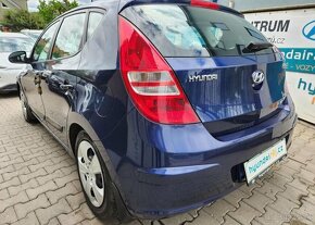 Hyundai i30 1.4.-KLIMA-CENTRÁL-ISOFIX - 9