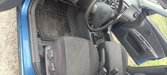 Kia Rio 1,4 - 9