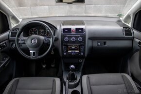 Volkswagen Touran - 9