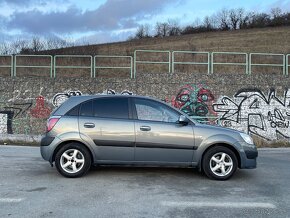 KIA RIO 1,5 CRDI len 137 000 km - 9