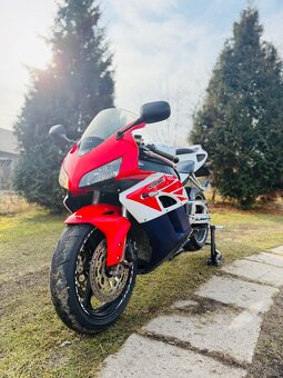 HONDA CBR 1000RR - 9