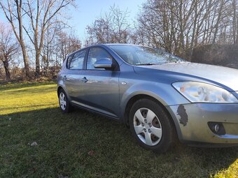 Predam KIA Ceed 1.6 92kw rok výroby 2008 - 9