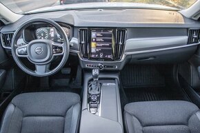 Volvo V90 D4 2.0L Momentum A/T - 9