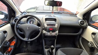 Peugeot 107 1.0 - 9