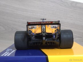 Daniel Ricciardo (McLaren MCL35M) 1:18 VC Talianska 2021 - 9