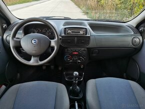 Fiat Punto 1.2 - 9