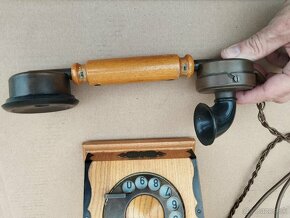 Starý telefon TESLA typ CS20, rok 1980 - 9