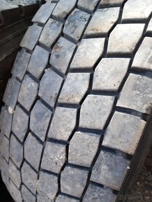 295/80 r22,5 záberove - 9