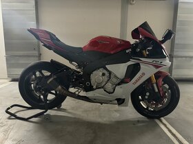 Yamaha R1 2015 - 9