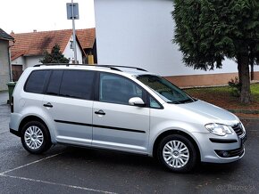 VW TOURAN 1.9TDi 77KW,6rychl.r.2009,PO STK,PO VELKÉM SERVISU - 9