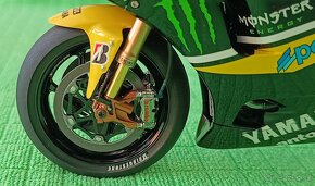 TAMIYA 1/12 YAMAHA YZR-M1 MONSTER - 9