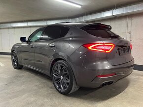 Maserati Levante SQ4 Gransport - 9