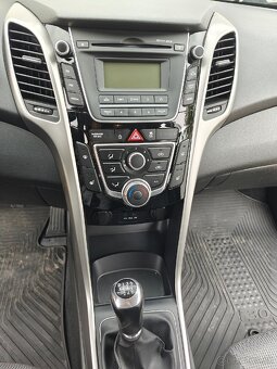 Hyundai i30 1,6 Family 2014 - 9