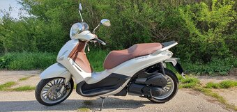 Piaggio Beverly 300 - 9