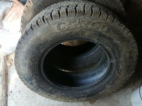 215/70 r15c - 9