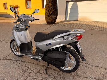 2010 SYM EVO 125 ccm naj. 100 km 10 kW po servisu - 9