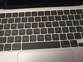 MacBook Air M2 2022 - 9