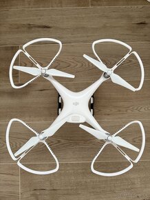 DJI Phantom 4 - 9