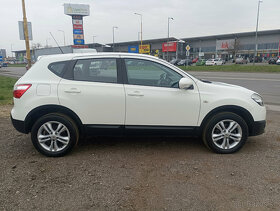 Nissan Qashqai 2.0 dCi Acenta 4x4 A/T - 9