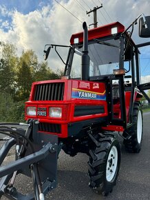 Japonský traktor YANMAR F18D Diesel 3 válec, 18HP - 9