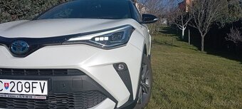 Predám Toyotu C-HR Hybrid 1,8 Selektion - 9