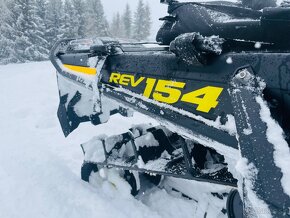 Ski Doo Summit 850 pas 154” REV - 9