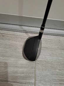 Predám sadu golfových palíc Nike SQ sumo2- Driver a hybridy - 9