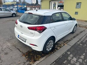 Hyundai i20 1.2i 16V Classic - 9