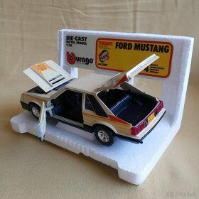 Bburago Ford Mustang - 9